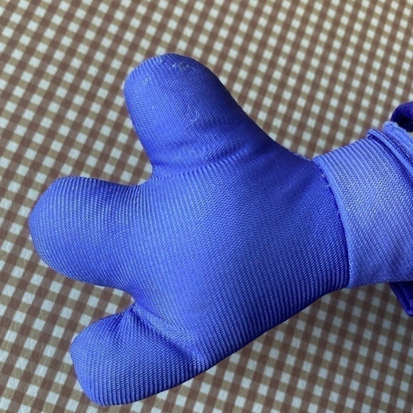 Despicable Me Halloween Dracula Minion Plush. LARGE - Picture 5 of 13